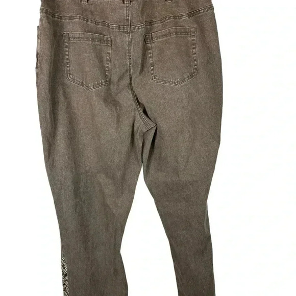 DG2 Diane Gilman tan/gray denim pants decorative studs on bottom size 22W tall - Picture 3 of 9